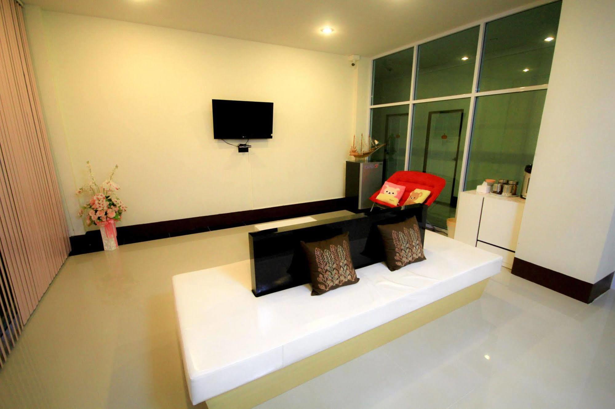 Orapan Place Lampang Ngoại thất bức ảnh